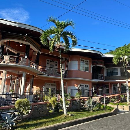 The Royal Nest Trinidad Bed and Breakfast Diego Martin Buitenkant foto