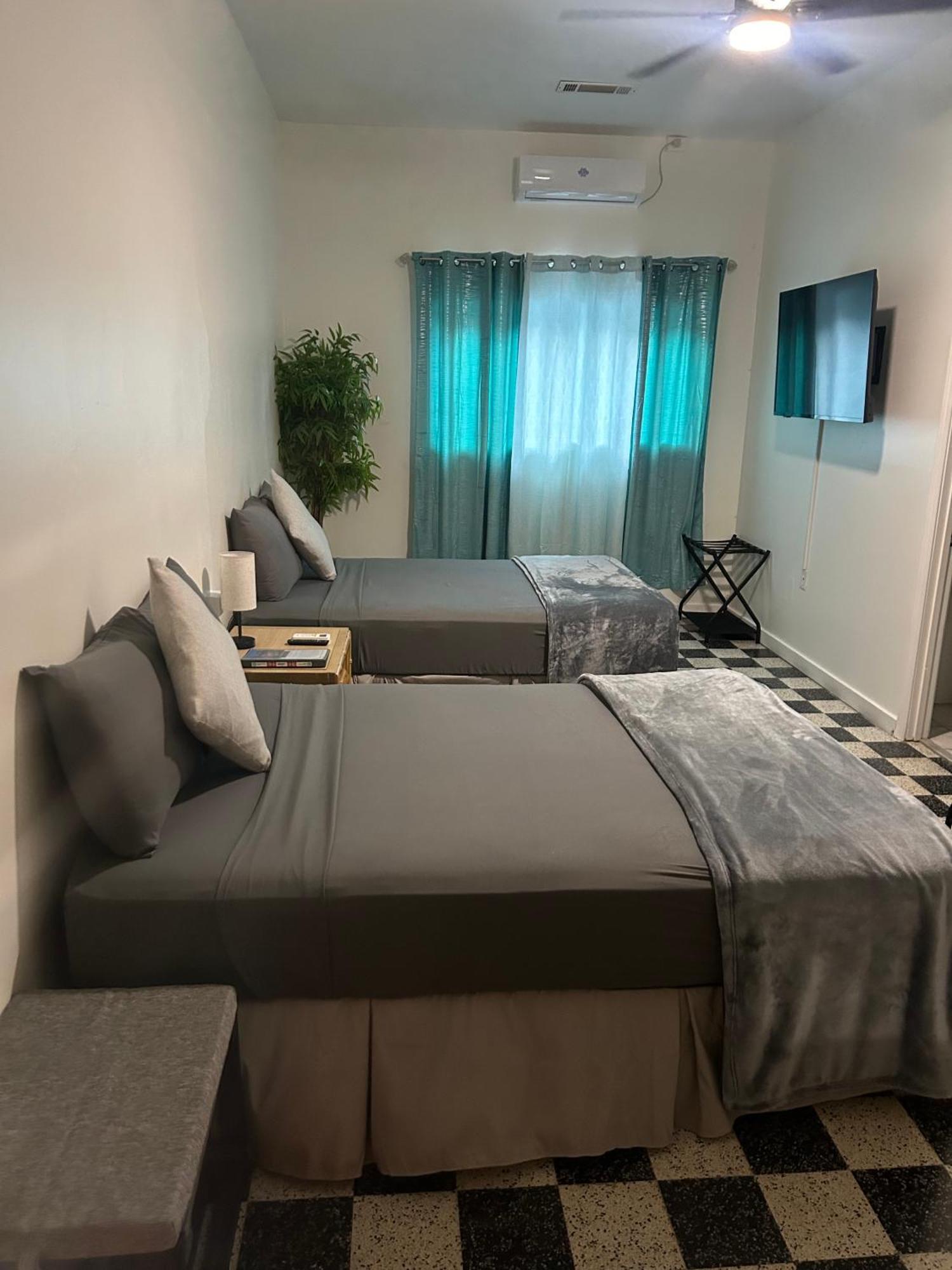 The Royal Nest Trinidad Bed and Breakfast Diego Martin Buitenkant foto
